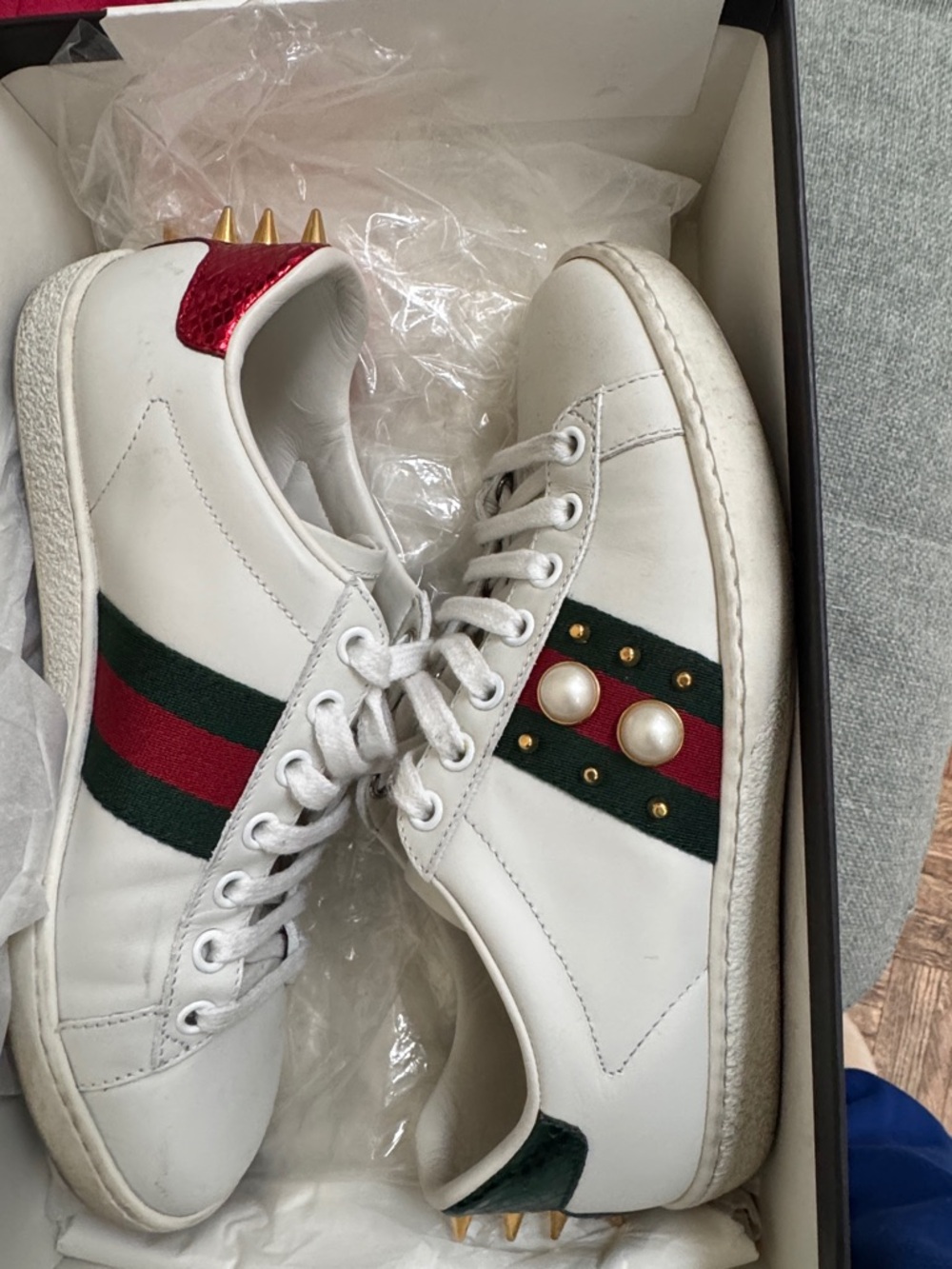 Gucci ace studded sneakers White Leather Sneakers with Red and Green Accents